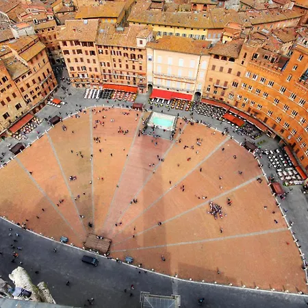 Stilmoderno In Siena's Historic Center, Just Steps From Piazza Del Campo Apartment *